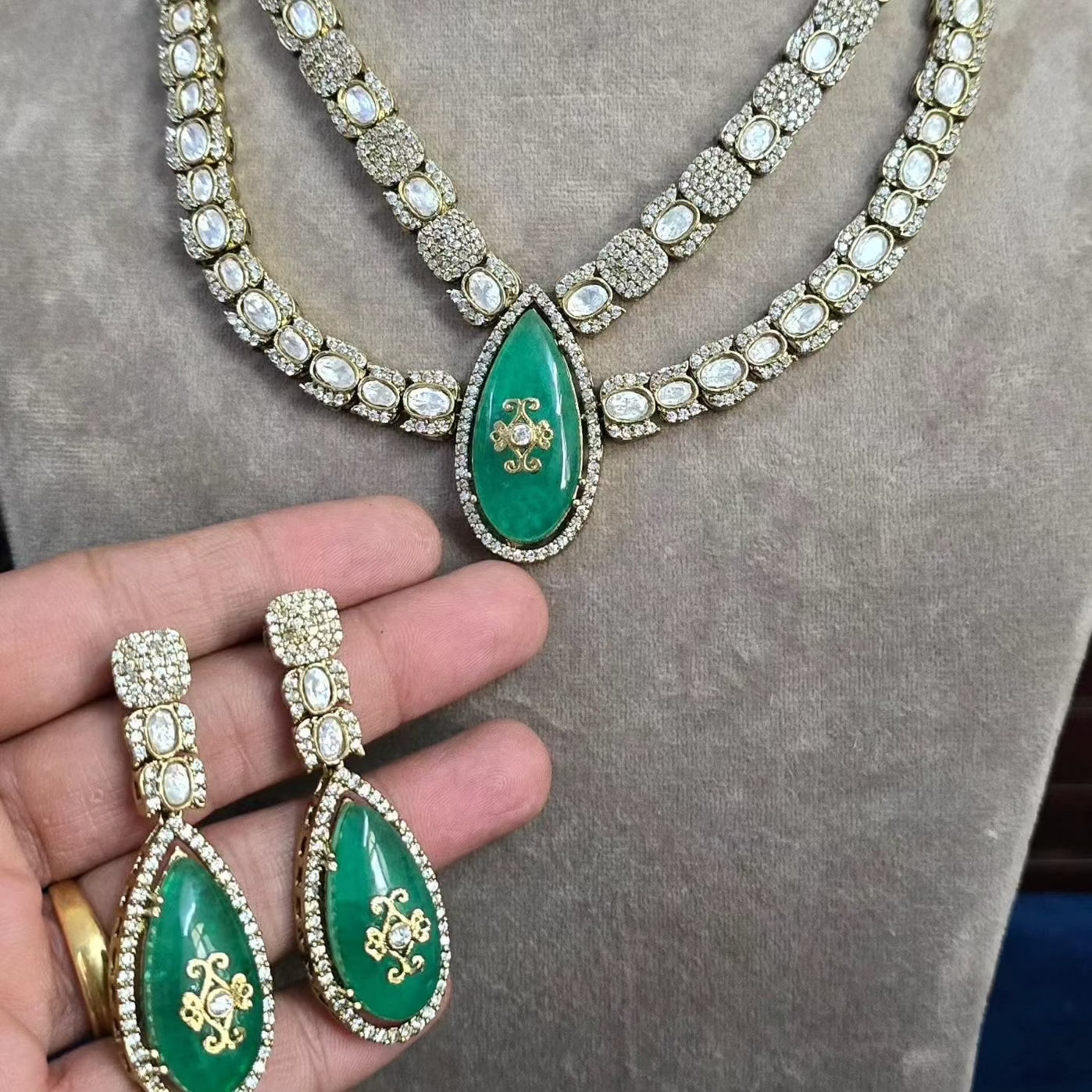 Luxury jewelry Set Indian prebooking