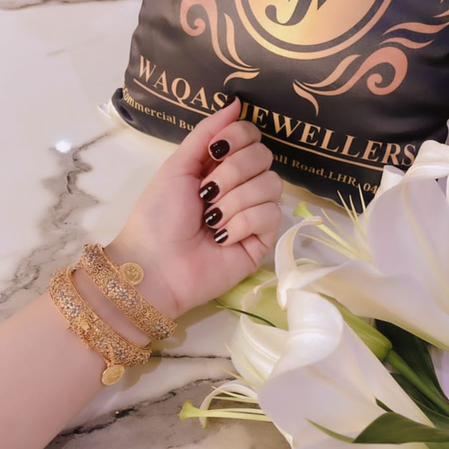 Luxury Zircon Stone Openable Bangle
