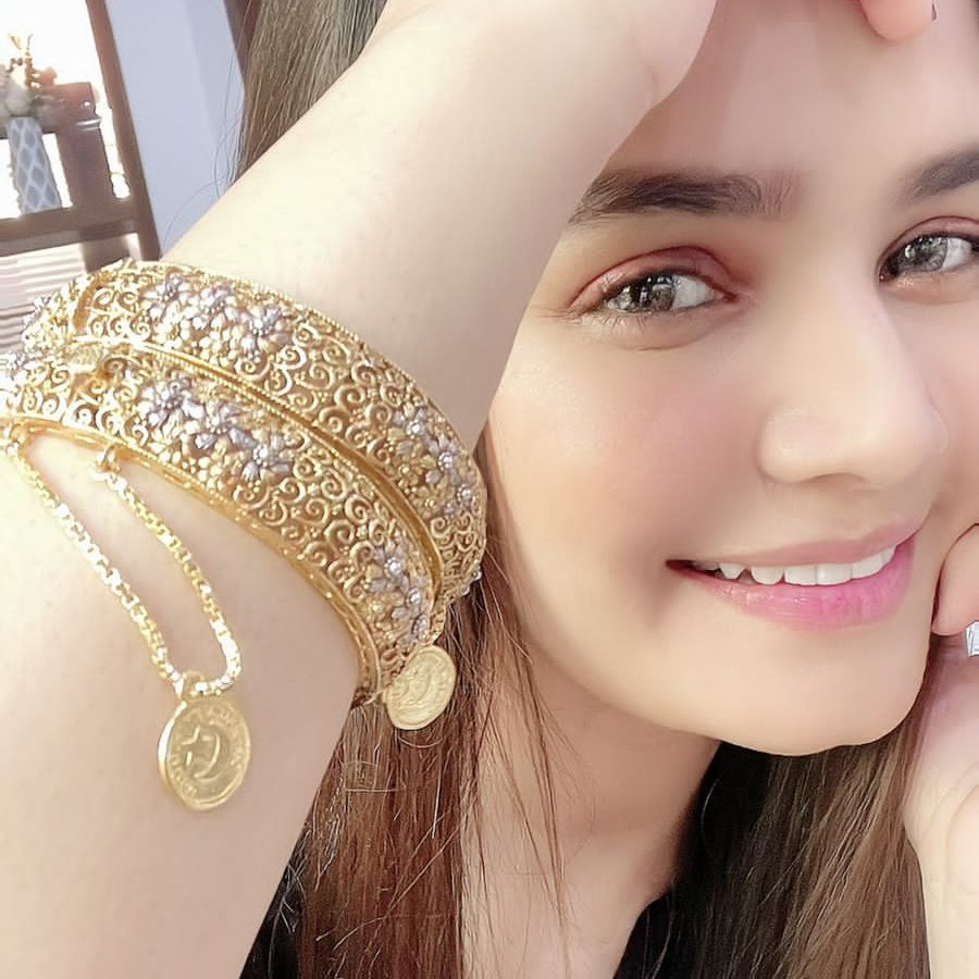 Luxury Zircon Stone Openable Bangle