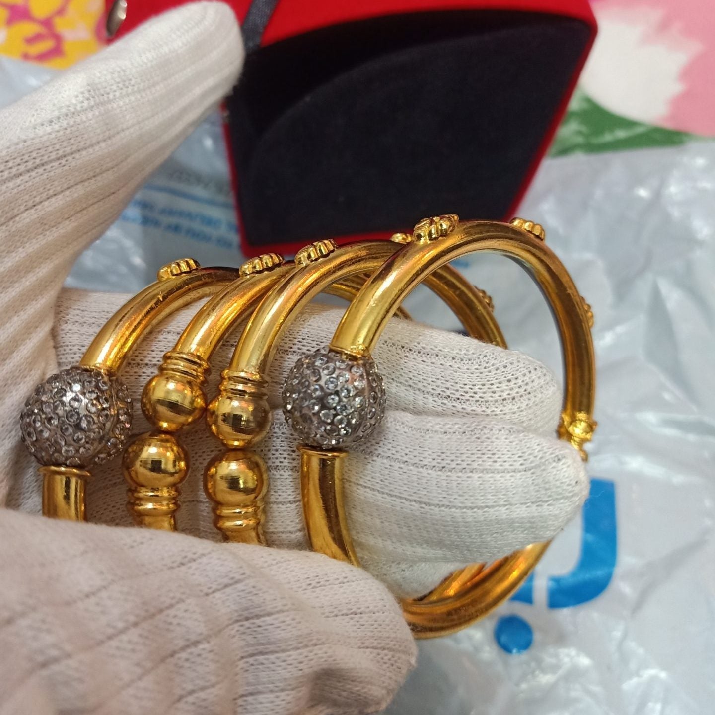 Luxury Class Gold Plated 4 Pc Openable Bangle Set