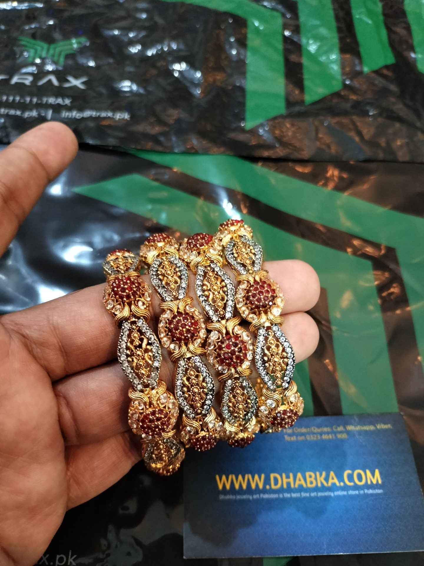 Luxury Gold Look Bangles 2 and 4 pc set