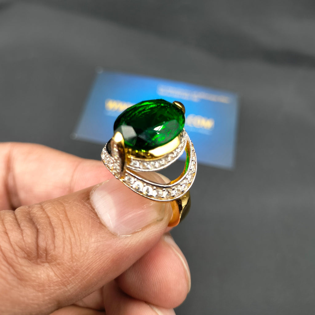 925 Sterling Silver Ring quality green stone