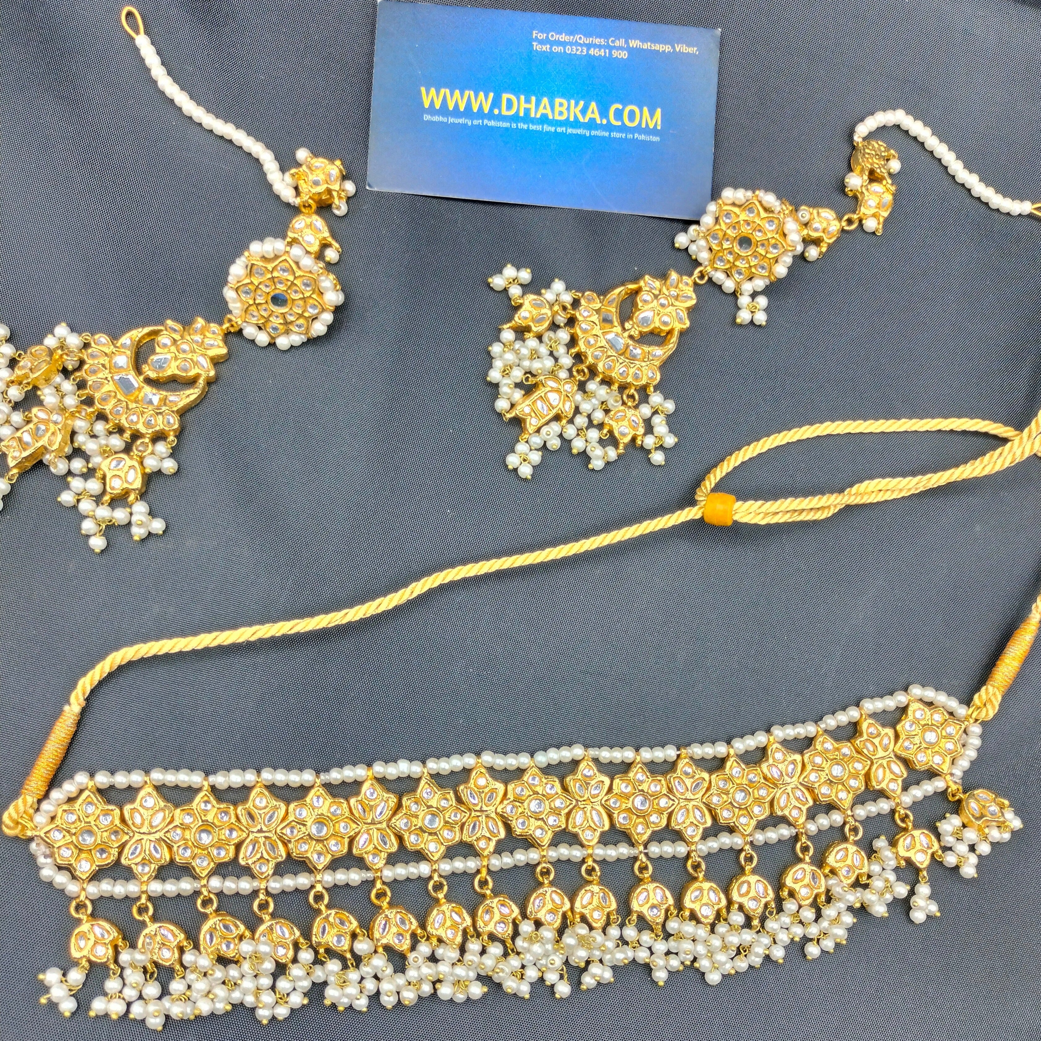 Classic Thappa Kundan Choker Set