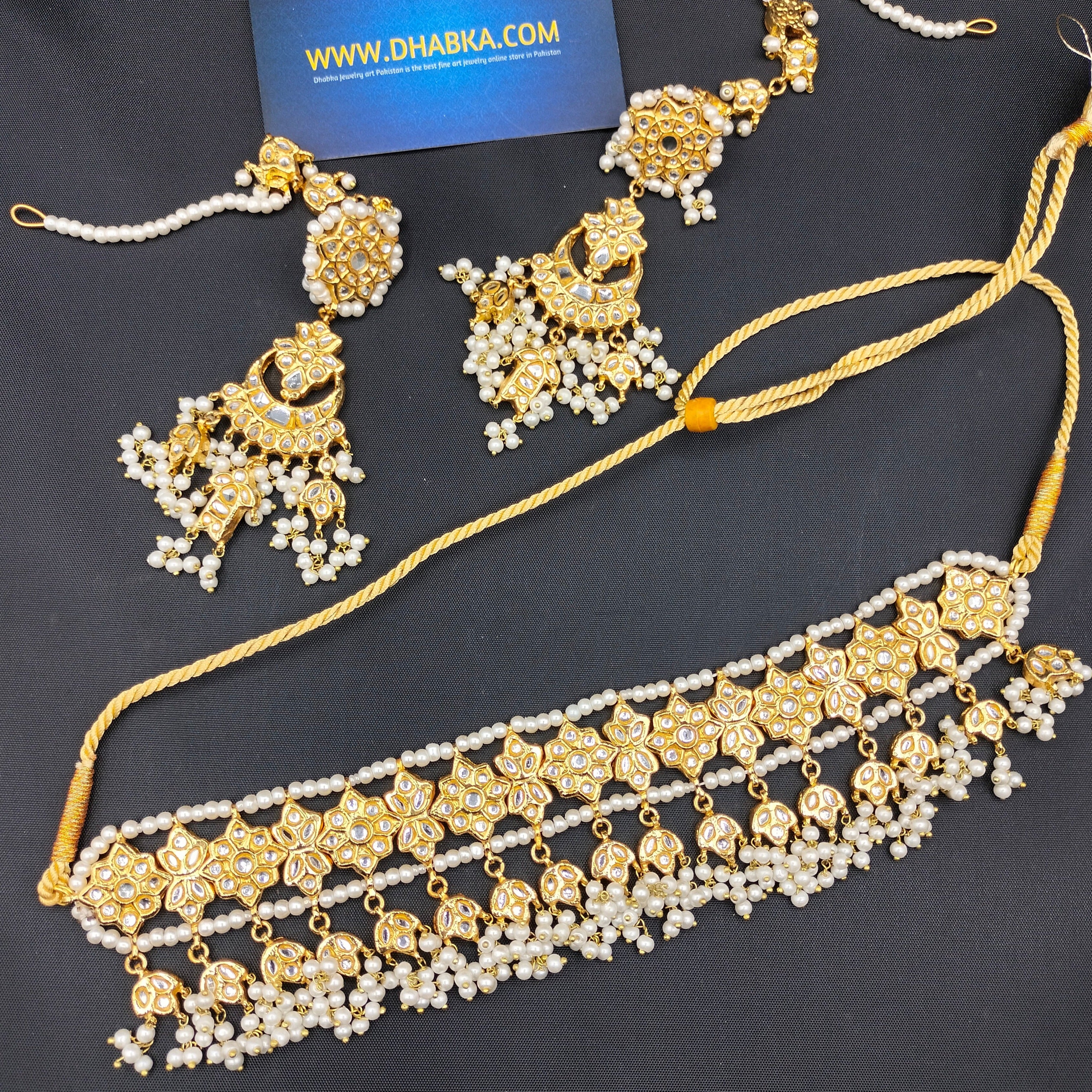 Classic Thappa Kundan Choker Set